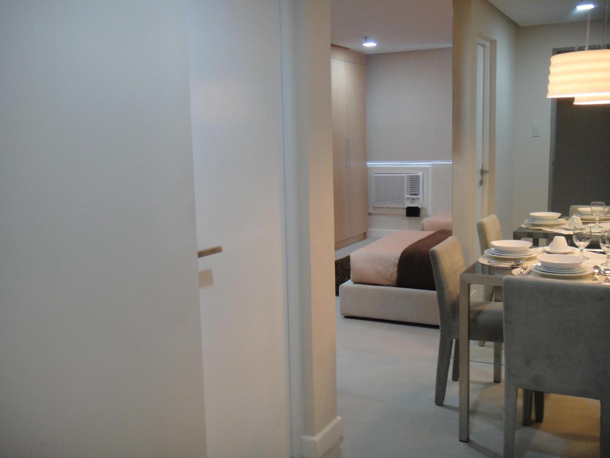 Bsa Twin Towers Aparthotel Mandaluyong Exterior photo